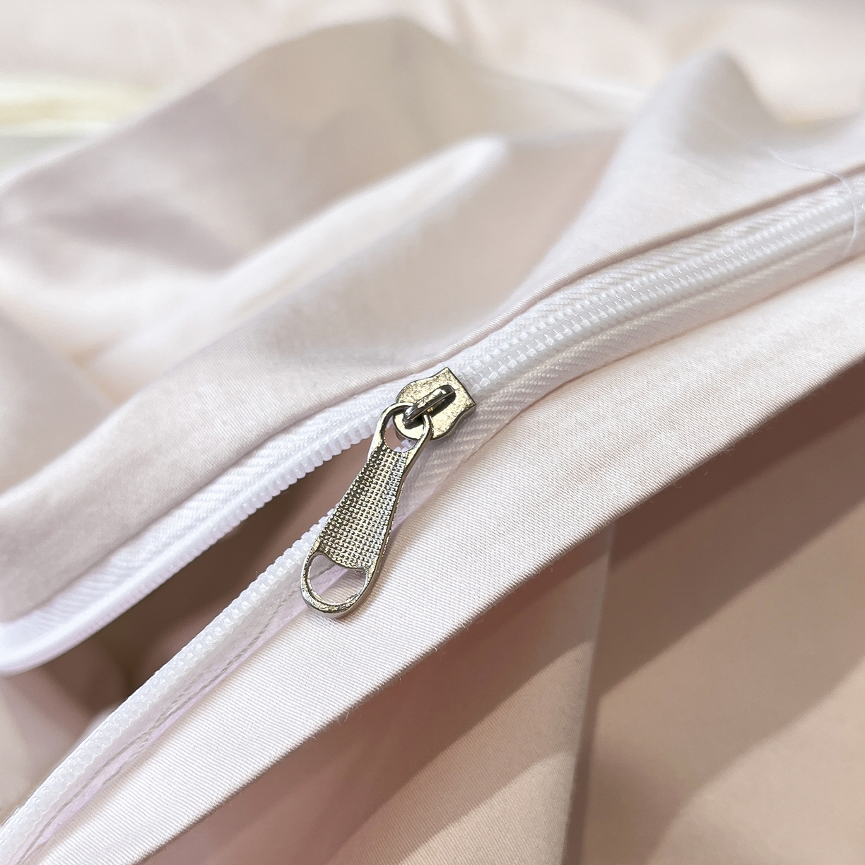 91家纺网 家纺一手货源 找家纺 （总）置顶家纺 2025新款亲肤加厚磨毛刺绣四件套-花间拾梦系列