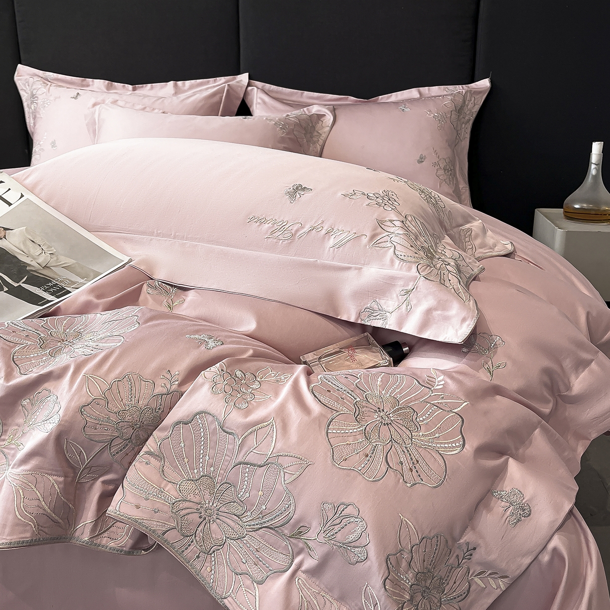 91家纺网 家纺一手货源 找家纺 置顶家纺 2025新款亲肤加厚磨毛刺绣四件套-花间拾梦系列 花间拾梦-浅豆沙