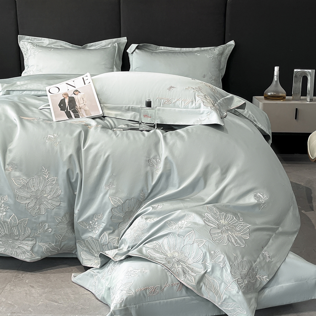 91家纺网 家纺一手货源 找家纺 置顶家纺 2025新款亲肤加厚磨毛刺绣四件套-花间拾梦系列 花间拾梦-月影蓝