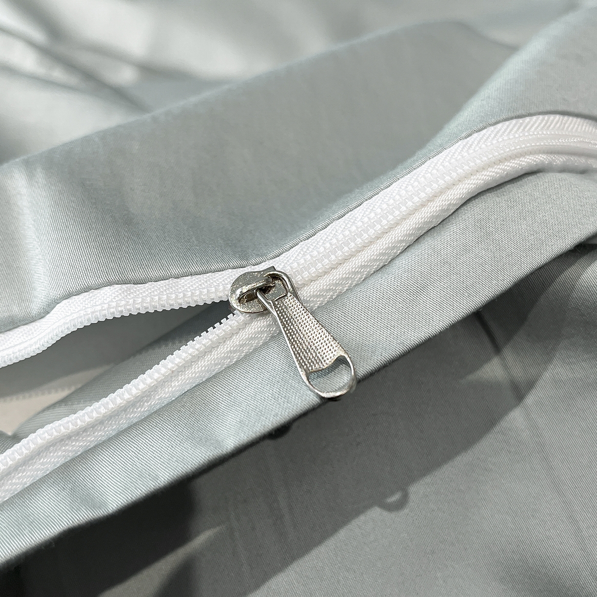 91家纺网 家纺一手货源 找家纺 置顶家纺 2025新款亲肤加厚磨毛刺绣四件套-花间拾梦系列 花间拾梦-月影蓝