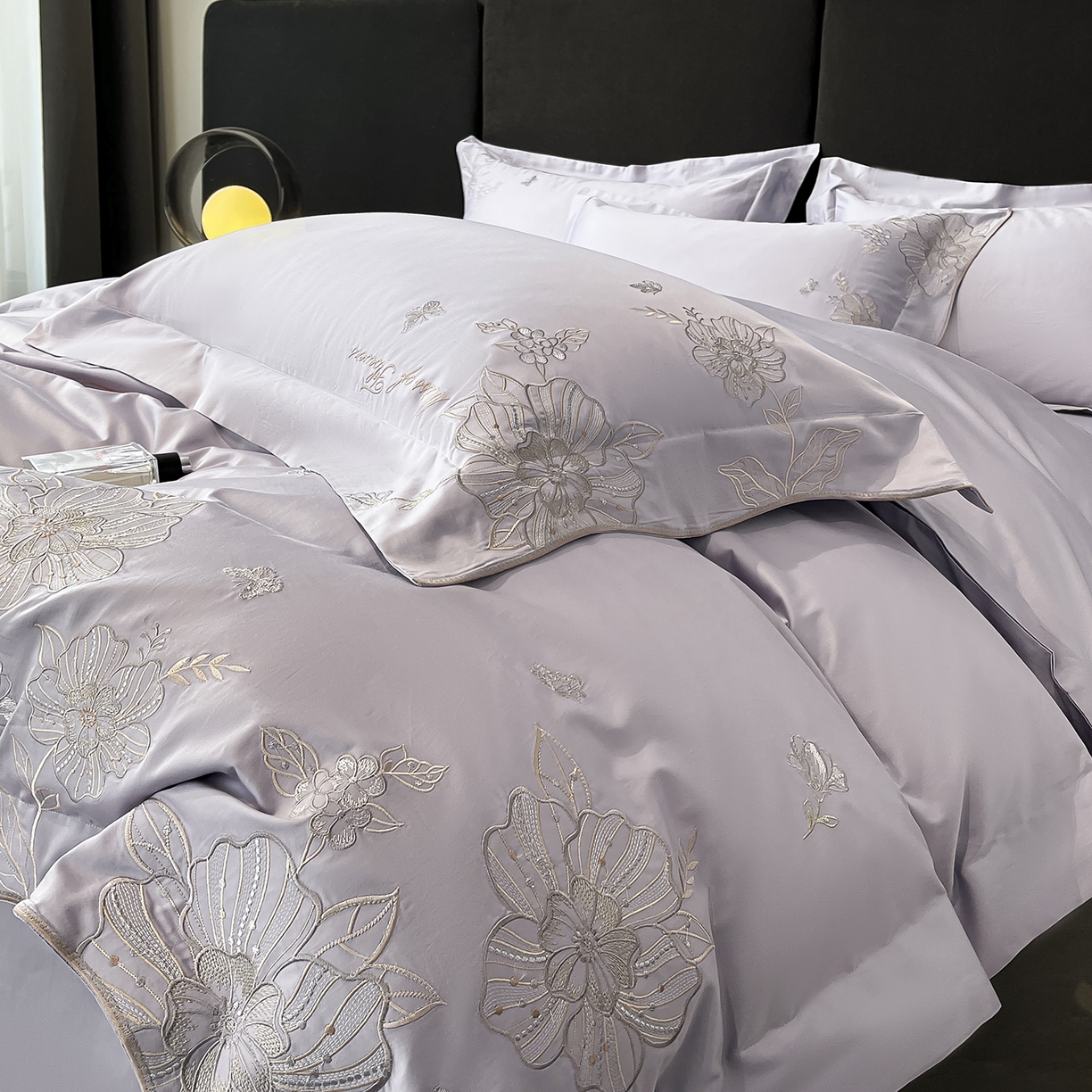 91家纺网 家纺一手货源 找家纺 置顶家纺 2025新款亲肤加厚磨毛刺绣四件套-花间拾梦系列 花间拾梦-香芋紫