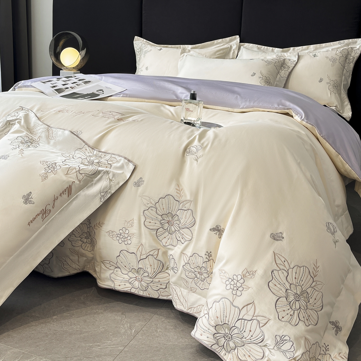 91家纺网 家纺一手货源 找家纺 置顶家纺 2025新款亲肤加厚磨毛刺绣四件套-花间拾梦系列 花间拾梦-白+香芋紫