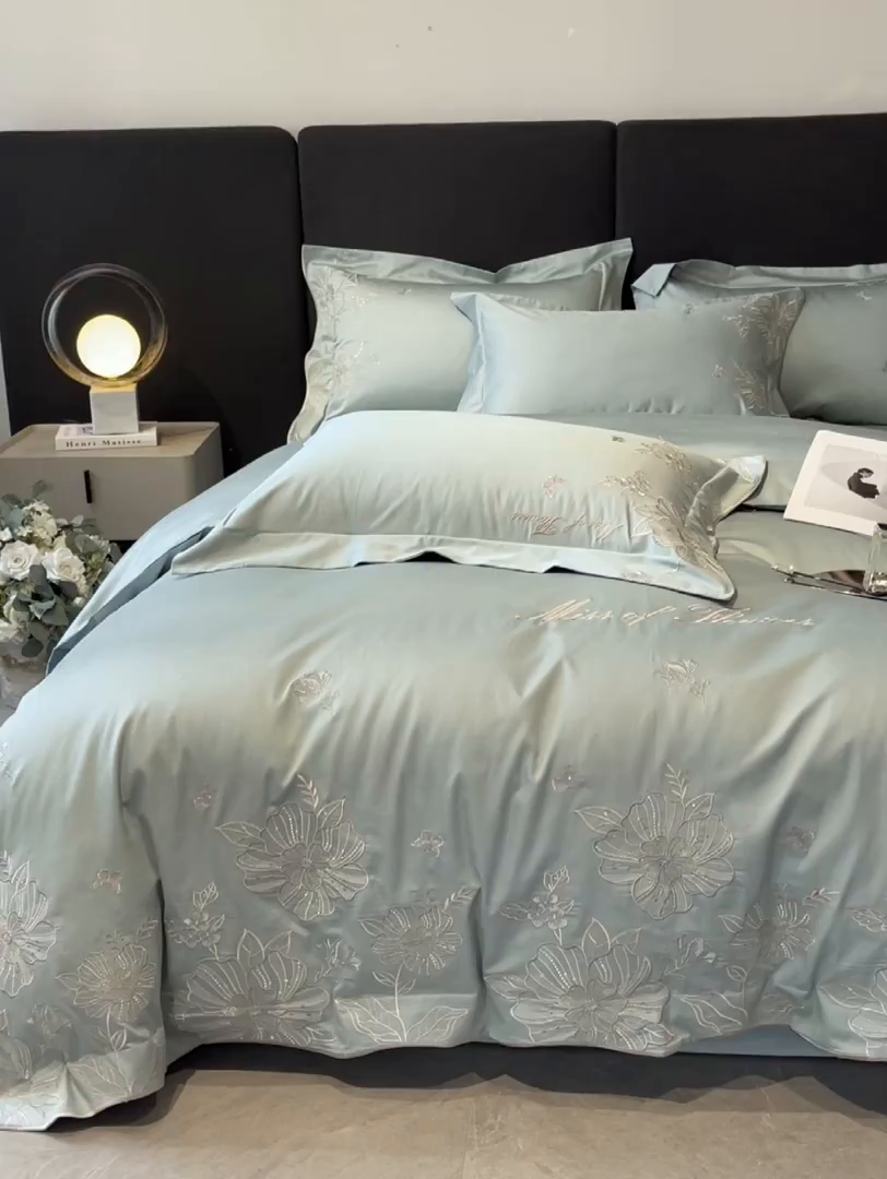 91家纺网 家纺一手货源 找家纺 置顶家纺 2025新款亲肤加厚磨毛刺绣四件套-花间拾梦系列 花间拾梦-月影蓝