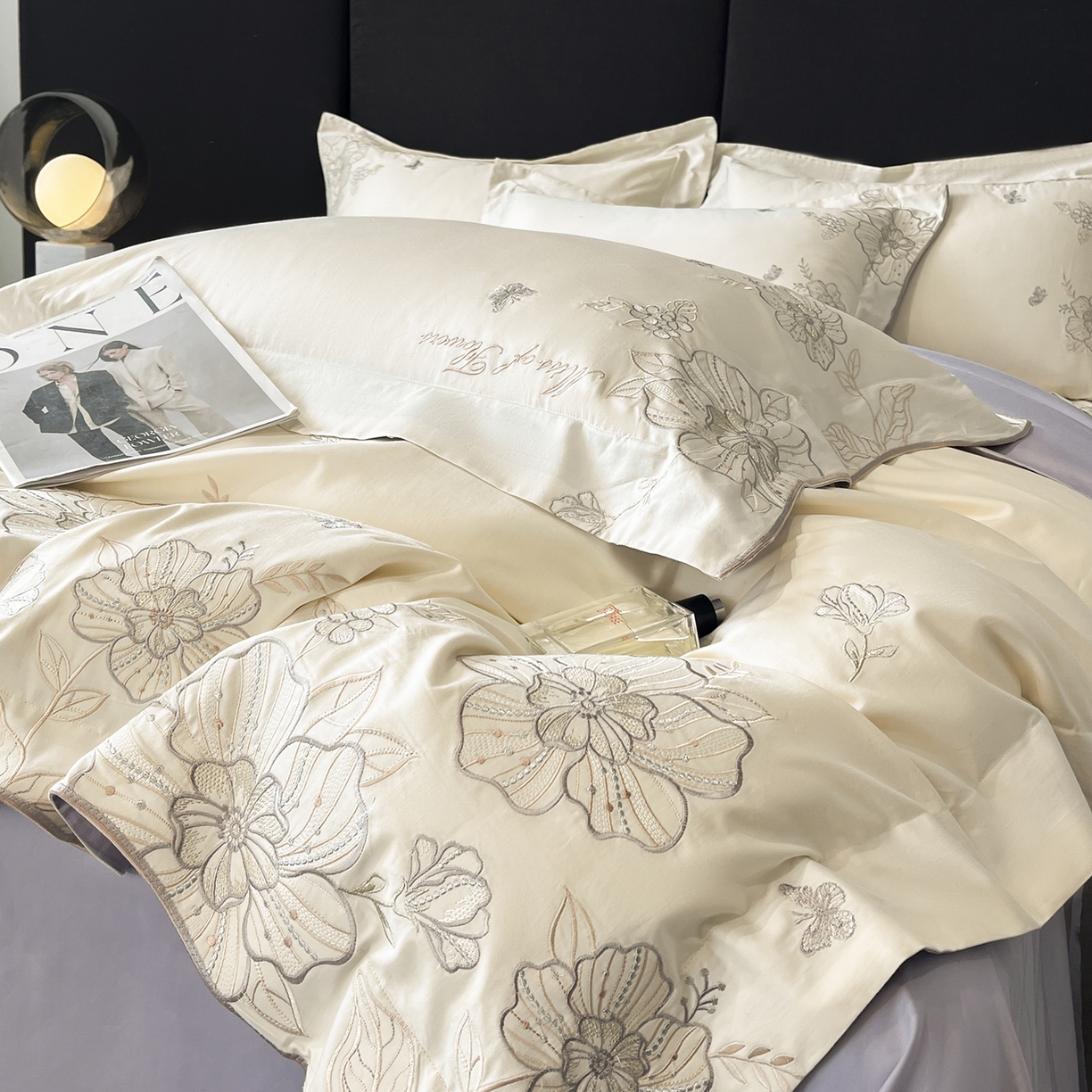 91家纺网 家纺一手货源 找家纺 置顶家纺 2025新款亲肤加厚磨毛刺绣四件套-花间拾梦系列 花间拾梦-白+香芋紫