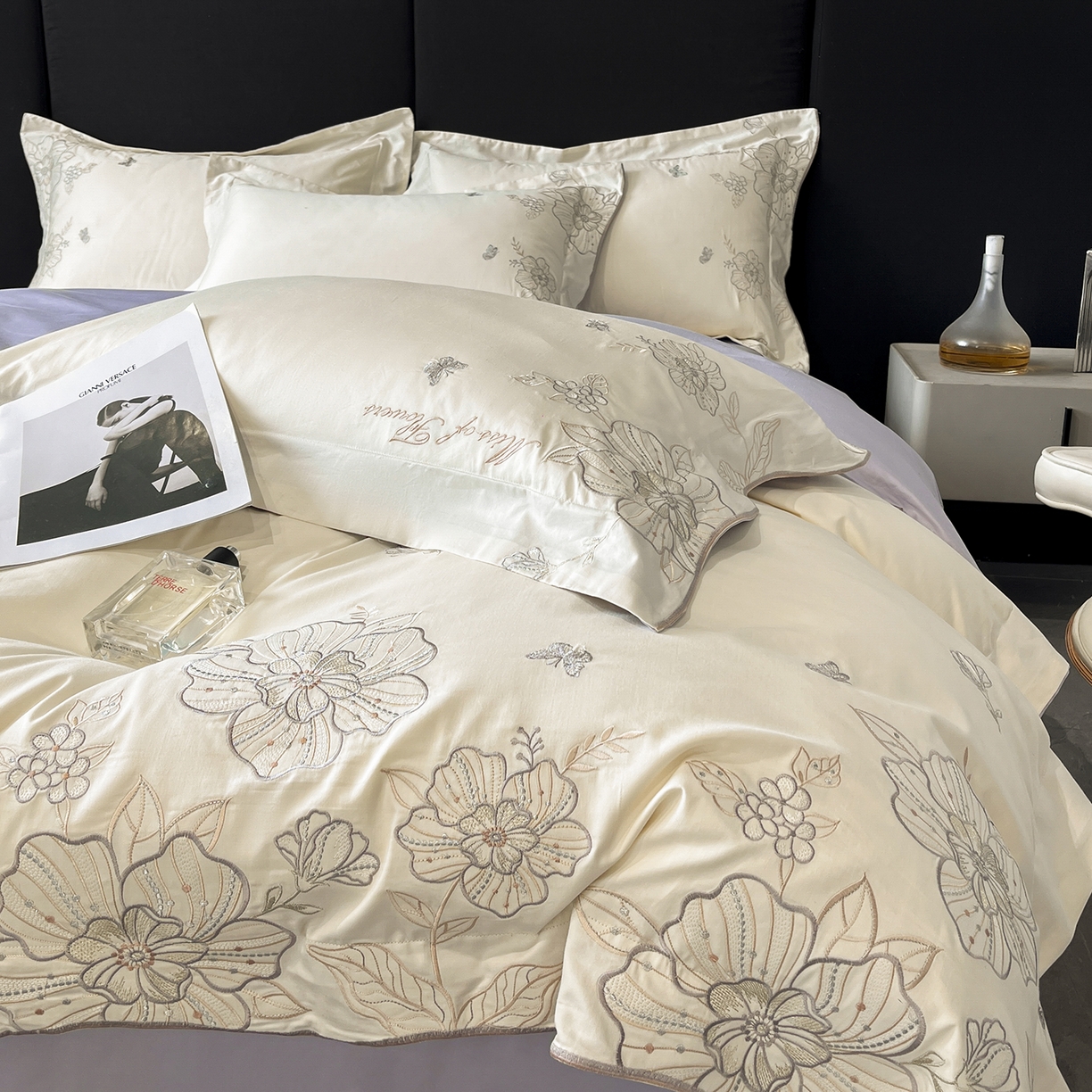 91家纺网 家纺一手货源 找家纺 置顶家纺 2025新款亲肤加厚磨毛刺绣四件套-花间拾梦系列 花间拾梦-白+香芋紫