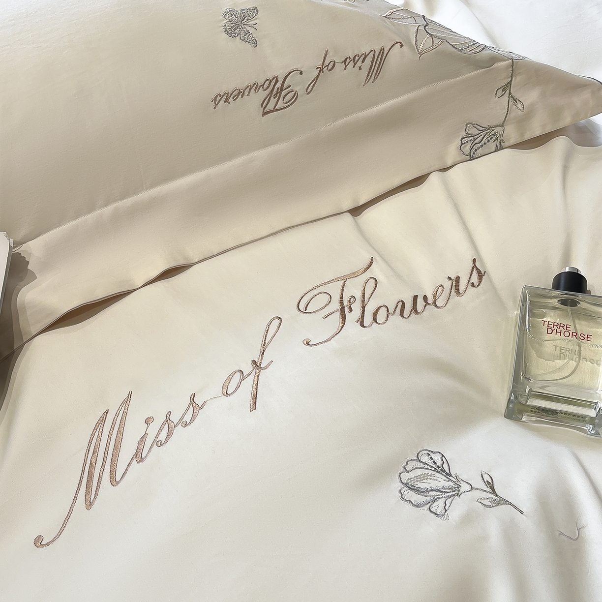 91家纺网 家纺一手货源 找家纺 （总）置顶家纺 2025新款亲肤加厚磨毛刺绣四件套-花间拾梦系列