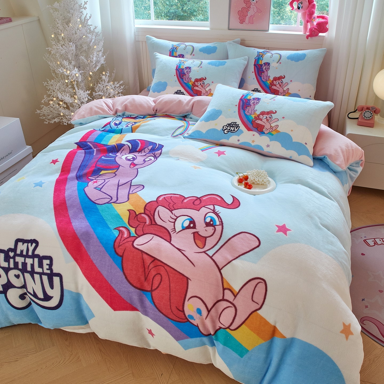 91家纺网 家纺一手货源 找家纺 蘭菲家纺 2025新款小马宝莉牛奶绒四件套 嗨皮-宝莉