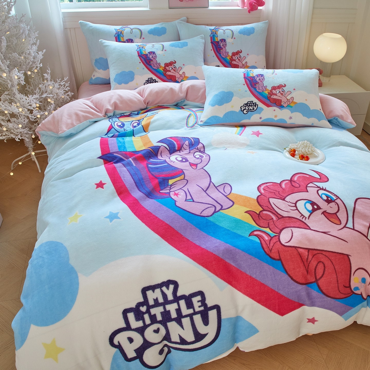 91家纺网 家纺一手货源 找家纺 蘭菲家纺 2025新款小马宝莉牛奶绒四件套 嗨皮-宝莉