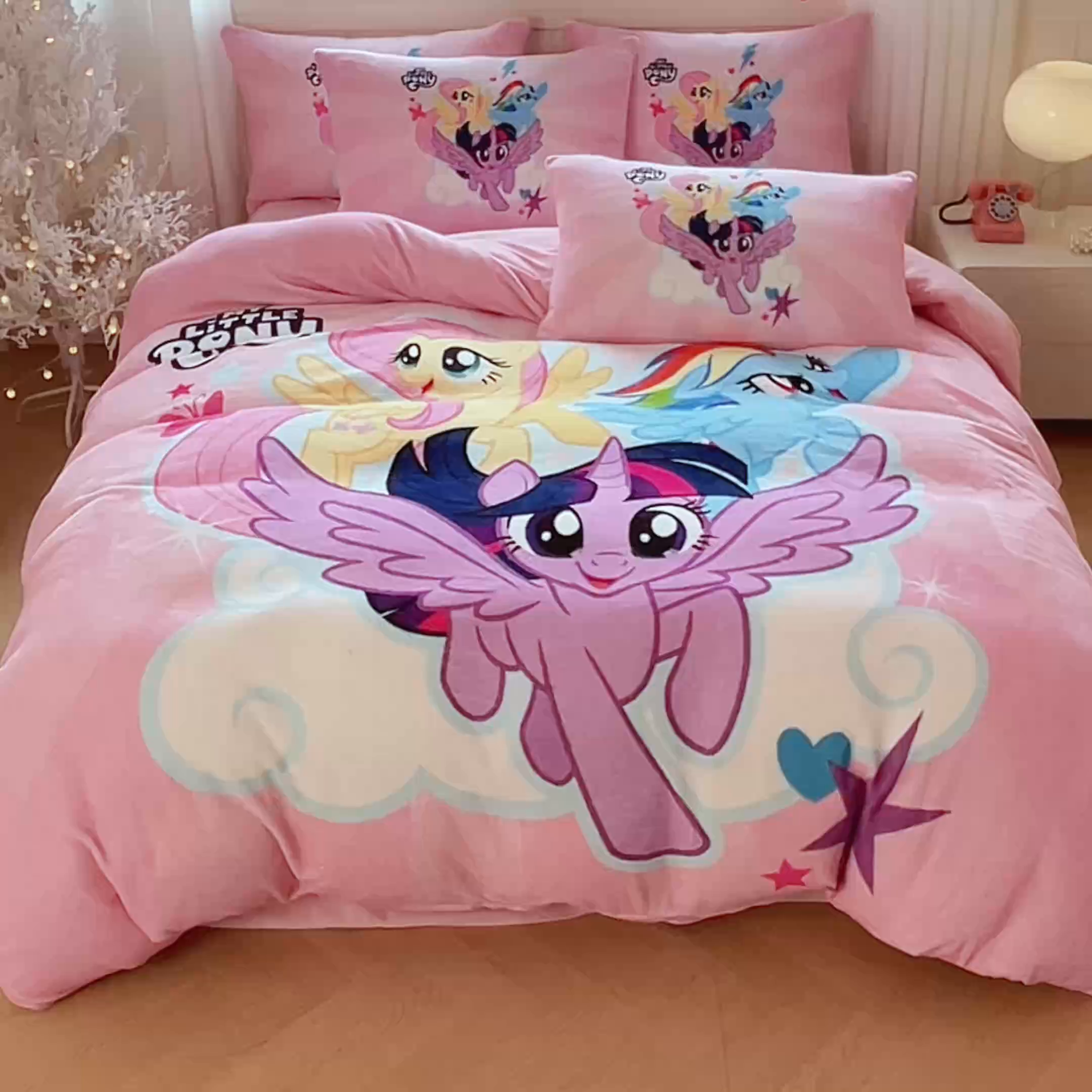 91家纺网 家纺一手货源 找家纺 蘭菲家纺 2025新款小马宝莉牛奶绒四件套 飞翔-宝莉