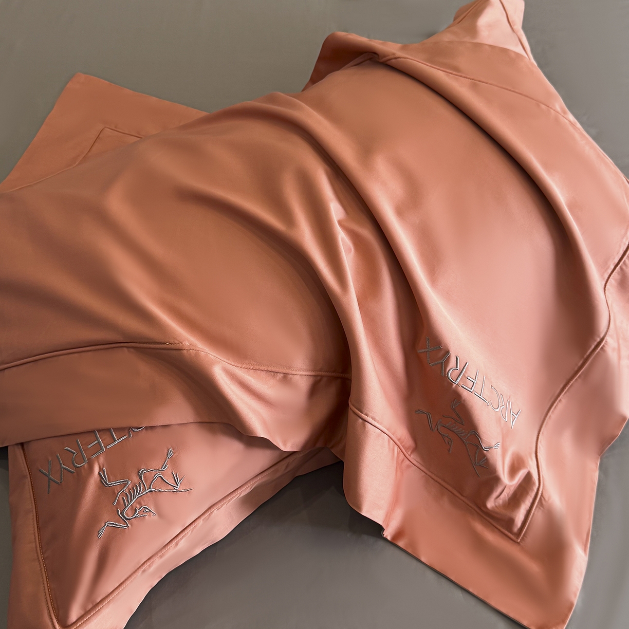 91家纺网 家纺一手货源 找家纺 （总）置顶家纺 2025新款轻奢50双股长绒棉全棉刺绣骨头鸟四件套