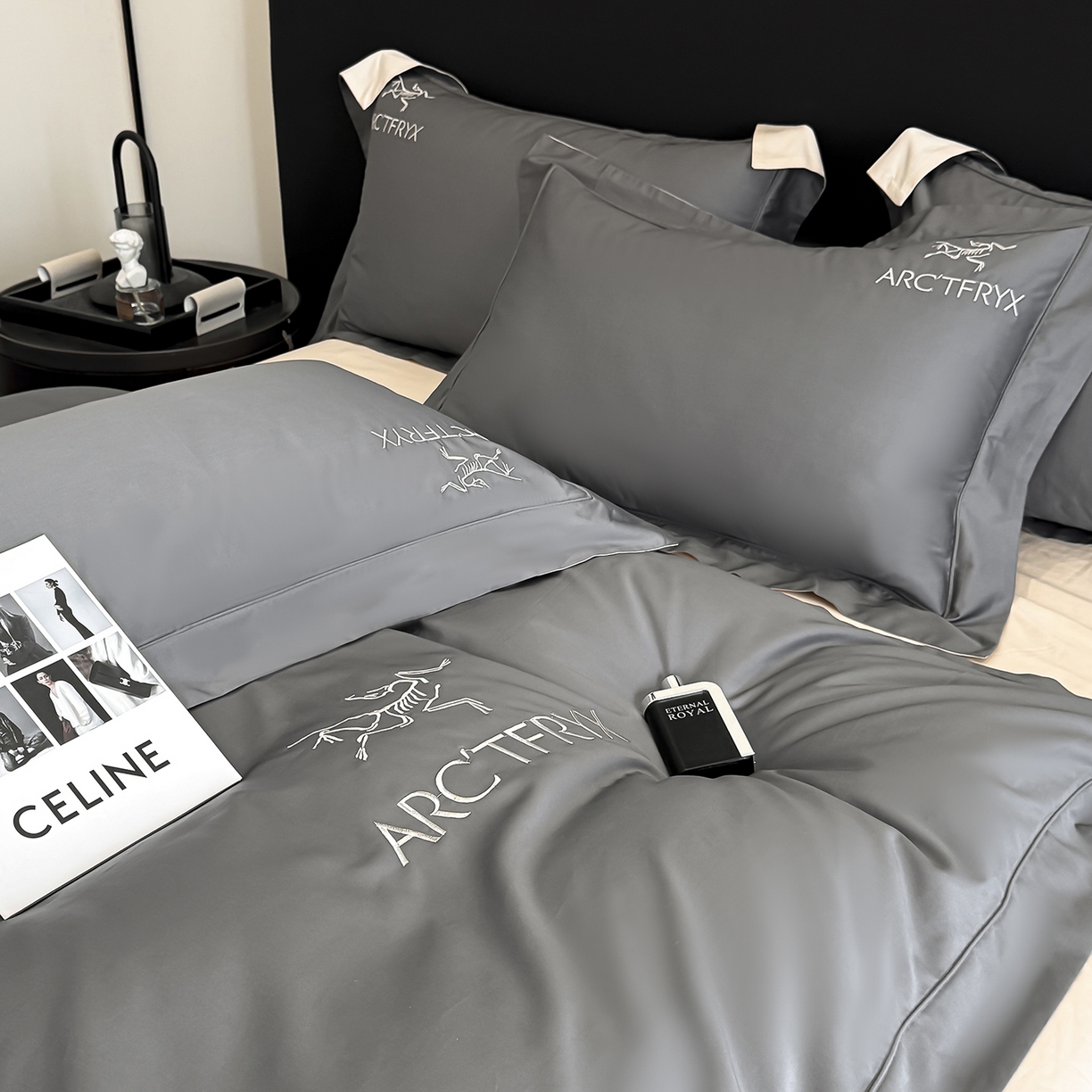 91家纺网 家纺一手货源 找家纺 置顶家纺 2025新款轻奢50双股长绒棉全棉刺绣骨头鸟四件套 轻奢-高级灰+奶咖