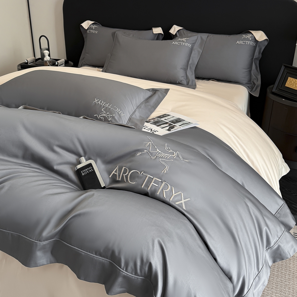 91家纺网 家纺一手货源 找家纺 置顶家纺 2025新款轻奢50双股长绒棉全棉刺绣骨头鸟四件套 轻奢-高级灰+奶咖