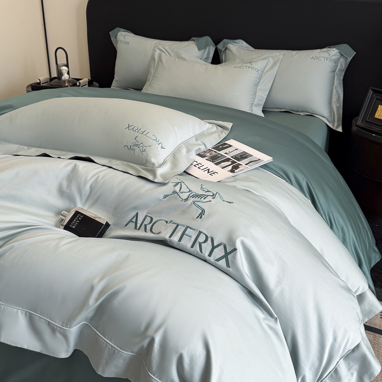 91家纺网 家纺一手货源 找家纺 置顶家纺 2025新款轻奢50双股长绒棉全棉刺绣骨头鸟四件套 轻奢-繁星蓝+浅石兰