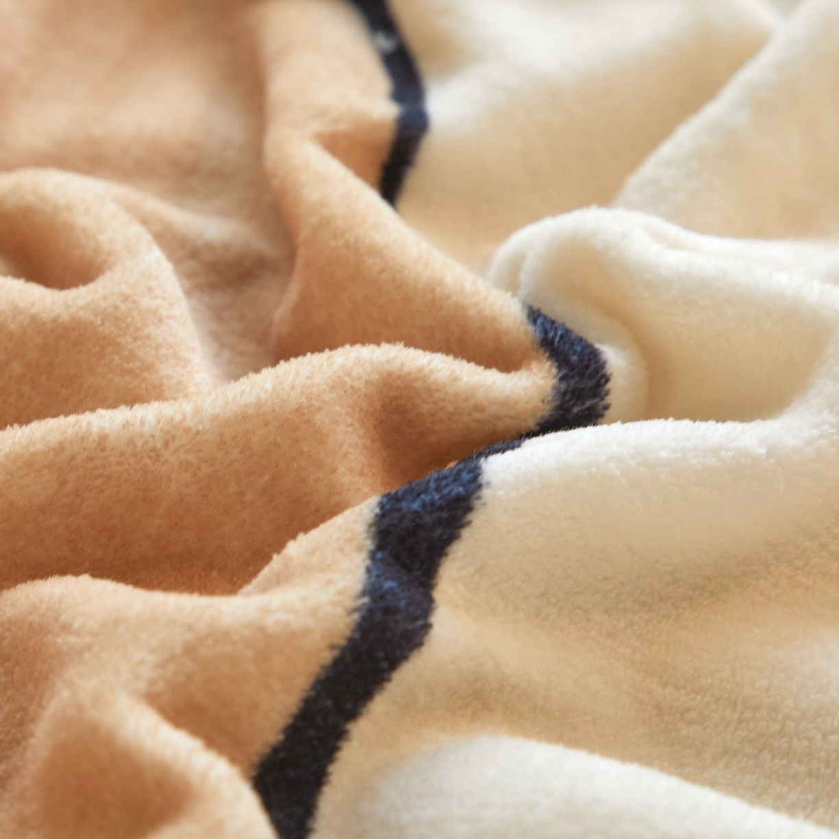 91家纺网 家纺一手货源 找家纺 蘭菲家纺 2025新款卡皮巴拉牛奶绒四件套 爱卡皮