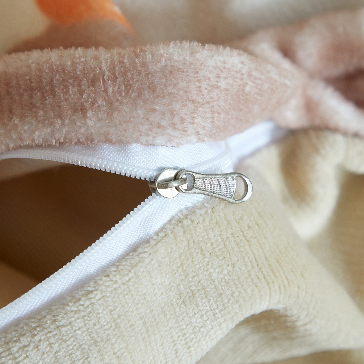 91家纺网 家纺一手货源 找家纺 蘭菲家纺 2025新款卡皮巴拉牛奶绒四件套 皮小萌