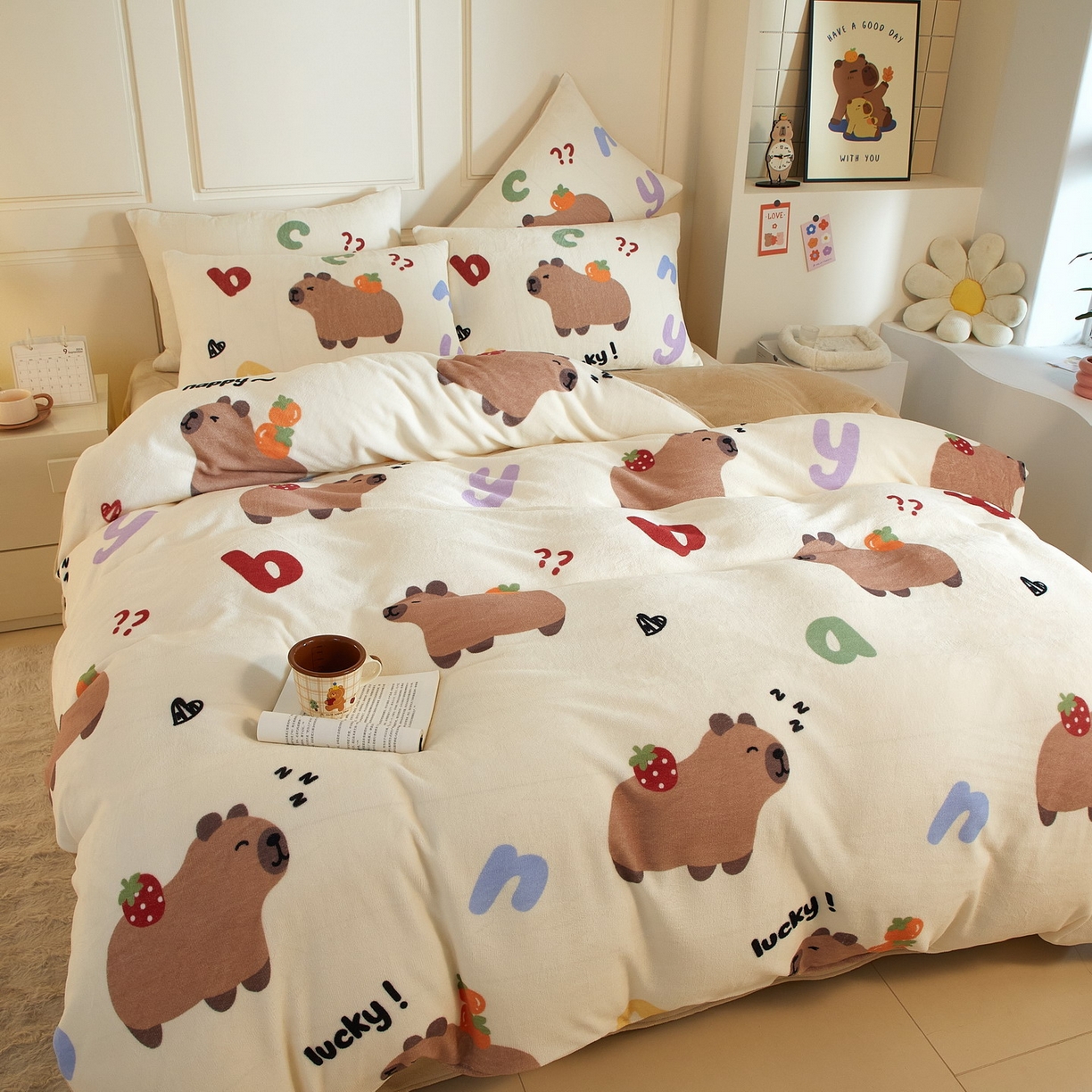 91家纺网 家纺一手货源 找家纺 蘭菲家纺 2025新款卡皮巴拉牛奶绒四件套 皮小萌