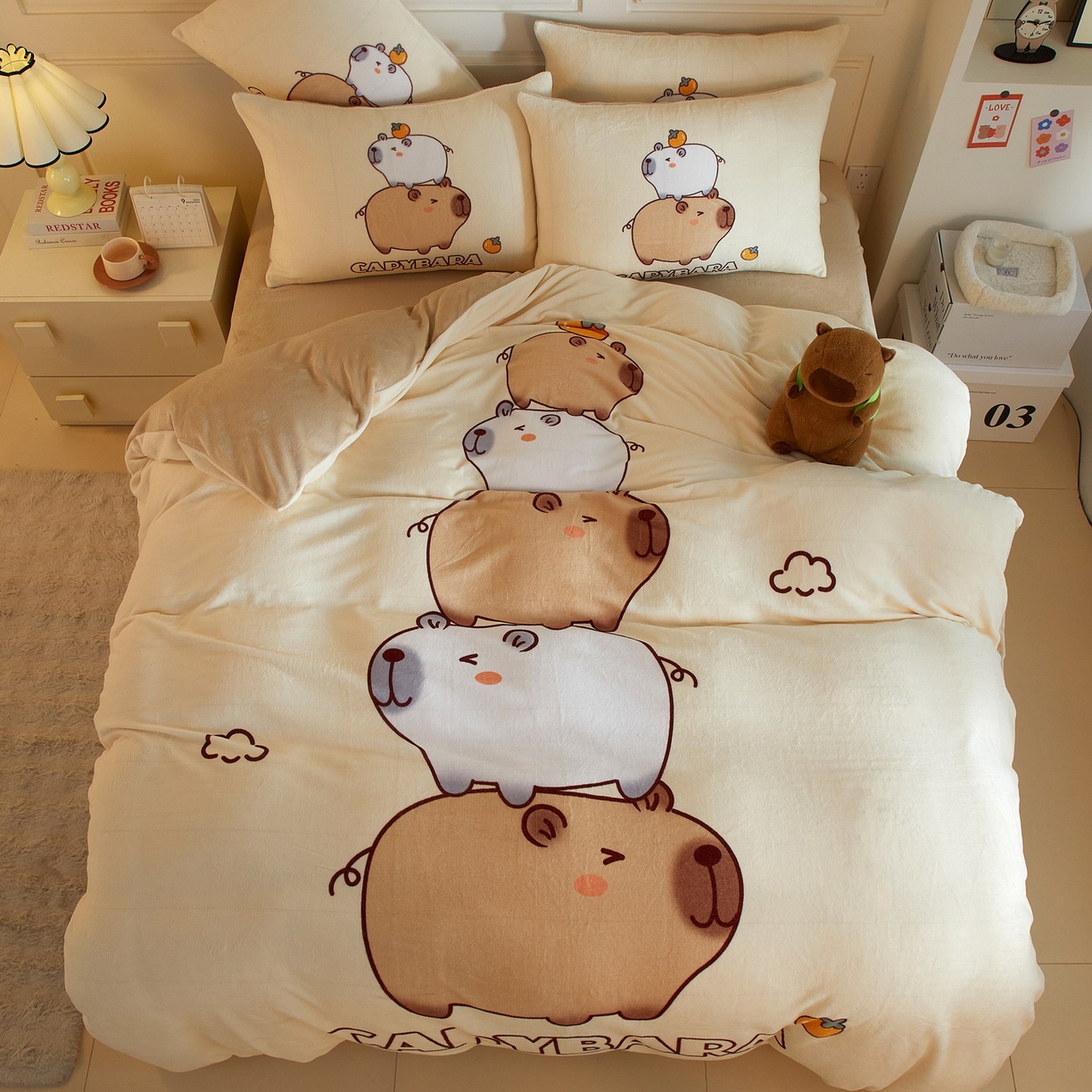 91家纺网 家纺一手货源 找家纺 蘭菲家纺 2025新款卡皮巴拉牛奶绒四件套 沉浸式