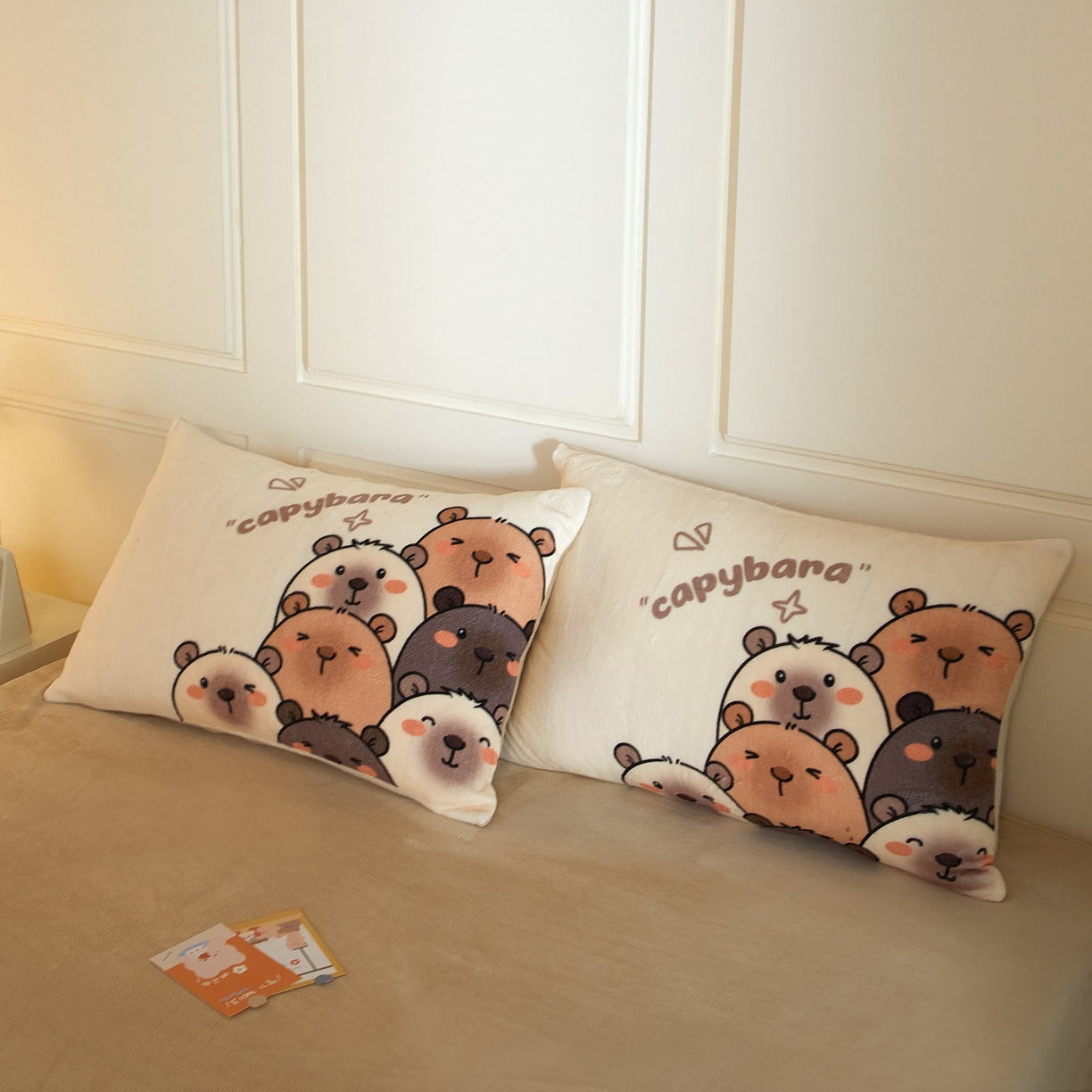 91家纺网 家纺一手货源 找家纺 蘭菲家纺 2025新款卡皮巴拉牛奶绒四件套 豚一家