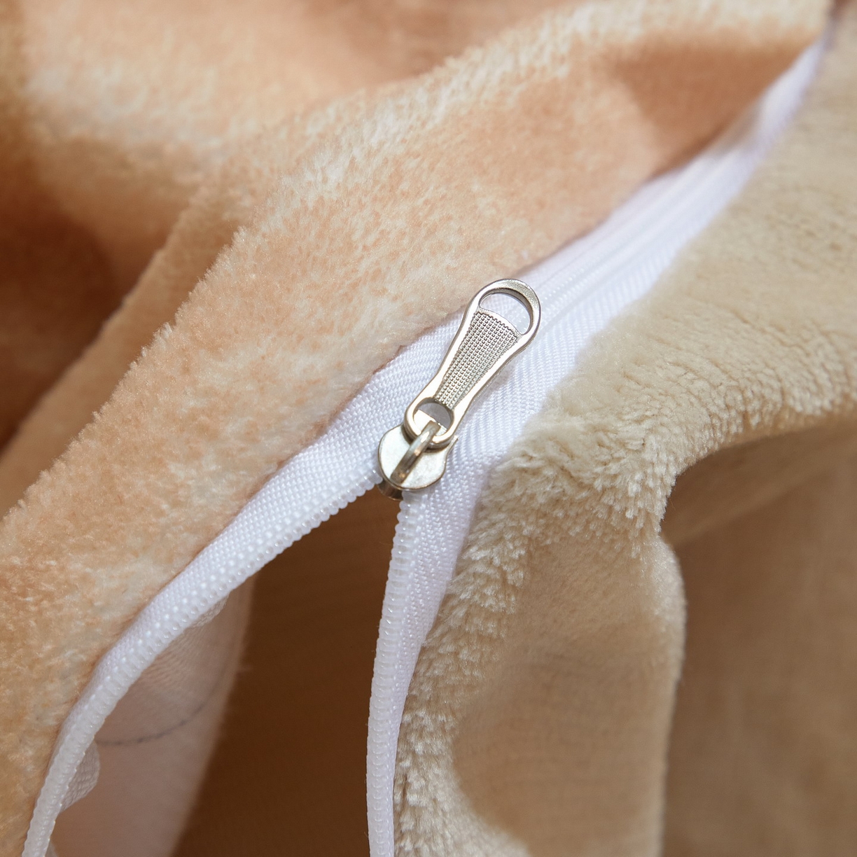 91家纺网 家纺一手货源 找家纺 蘭菲家纺 2025新款卡皮巴拉牛奶绒四件套 熊巴拉