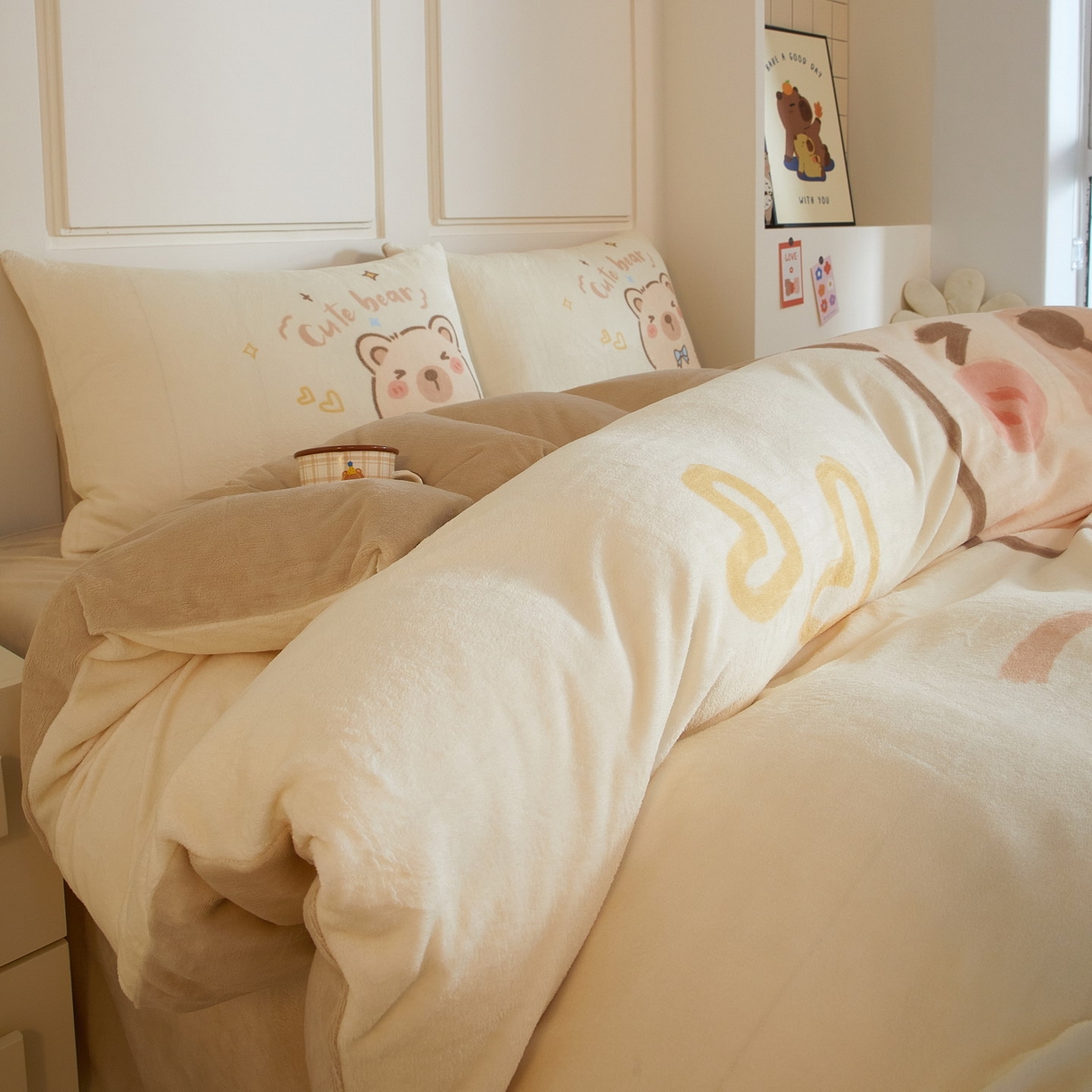 91家纺网 家纺一手货源 找家纺 蘭菲家纺 2025新款卡皮巴拉牛奶绒四件套 大美豚