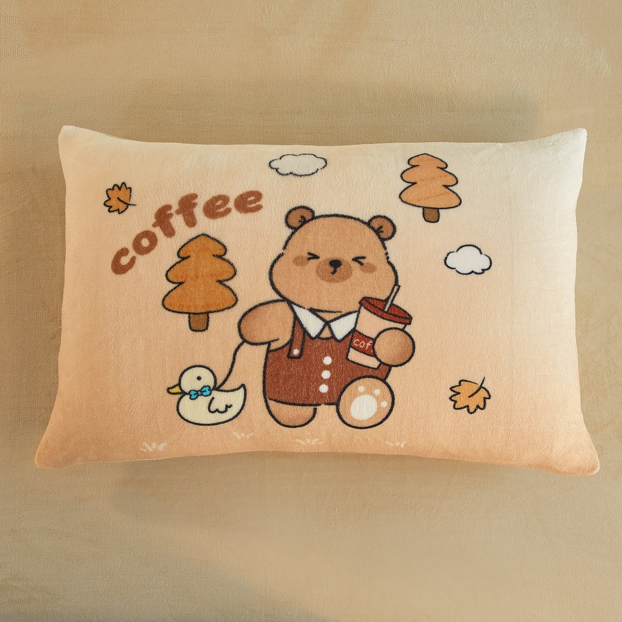 91家纺网 家纺一手货源 找家纺 蘭菲家纺 2025新款卡皮巴拉牛奶绒四件套 拉小鸭