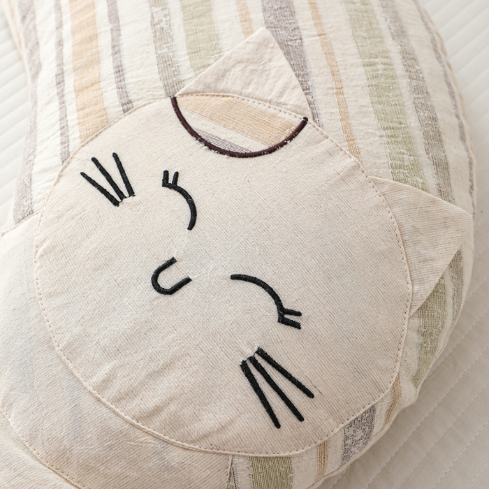 91家纺网 家纺一手货源 找家纺 大熊枕芯 2025新款棉麻可爱猫卡通荞麦枕儿童学生成人枕头 棉麻猫-条纹