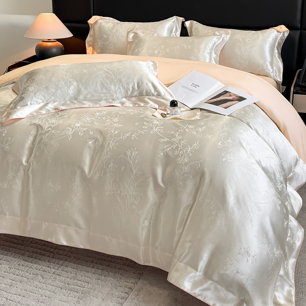 91家纺网 家纺一手货源 找家纺 置顶家纺 2025新款幸卉亲肤提花四件套 幸卉-白+香槟