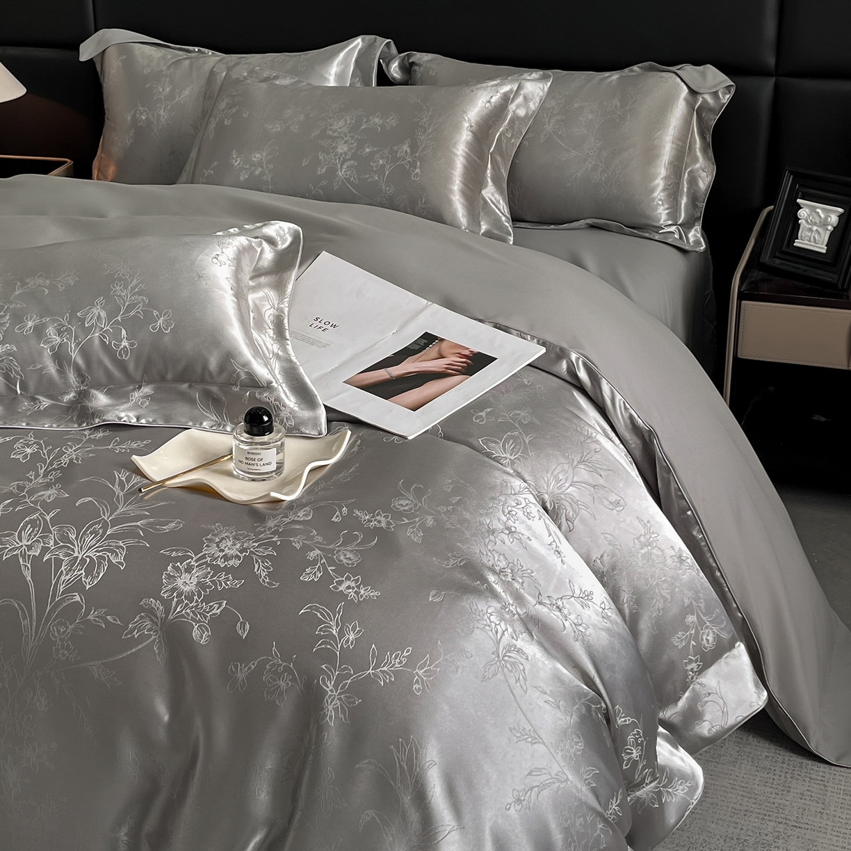 91家纺网 家纺一手货源 找家纺 置顶家纺 2025新款幸卉亲肤提花四件套 幸卉-高级灰