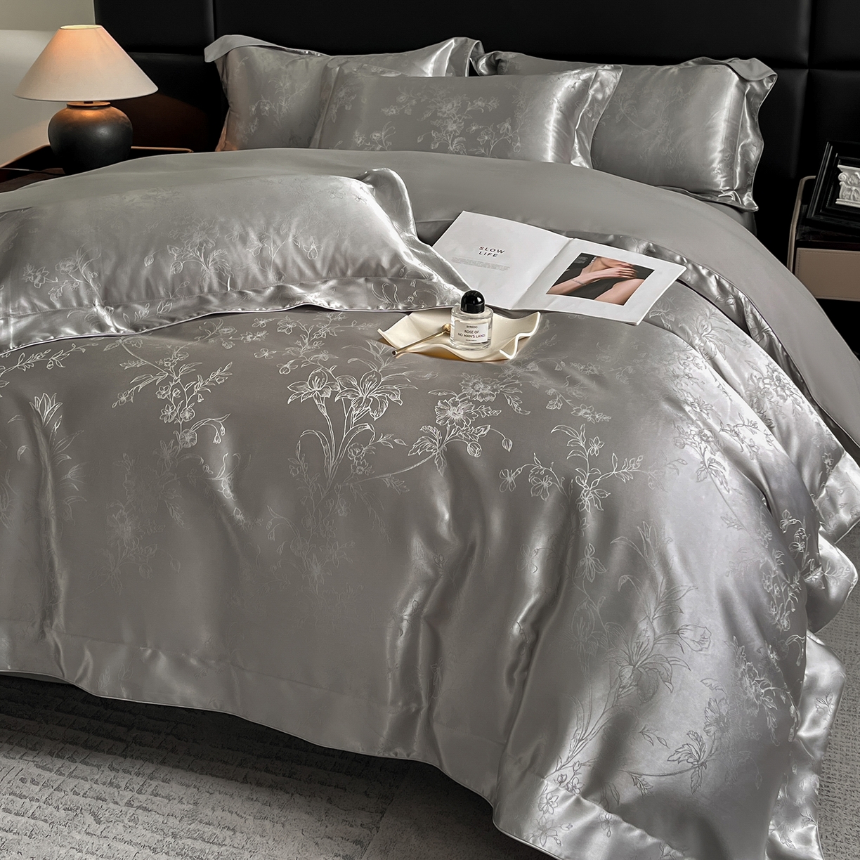 91家纺网 家纺一手货源 找家纺 置顶家纺 2025新款幸卉亲肤提花四件套 幸卉-高级灰