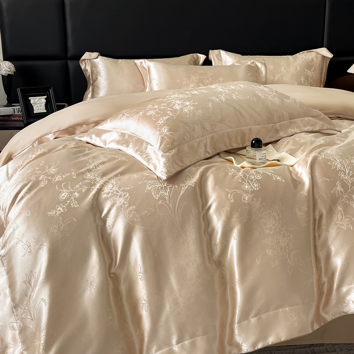 91家纺网 家纺一手货源 找家纺 置顶家纺 2025新款幸卉亲肤提花四件套 幸卉-香槟