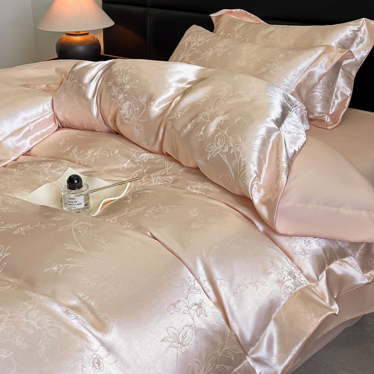 91家纺网 家纺一手货源 找家纺 置顶家纺 2025新款幸卉亲肤提花四件套 幸卉-玉