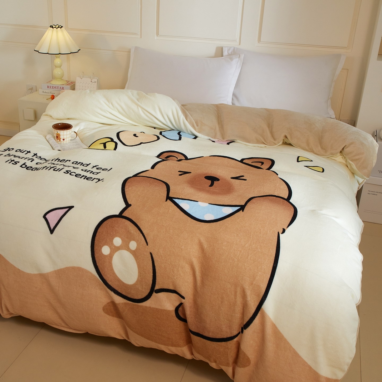 91家纺网 家纺一手货源 找家纺 蘭菲家纺 2025新款卡皮巴拉牛奶绒单被套 被套单件 熊巴拉