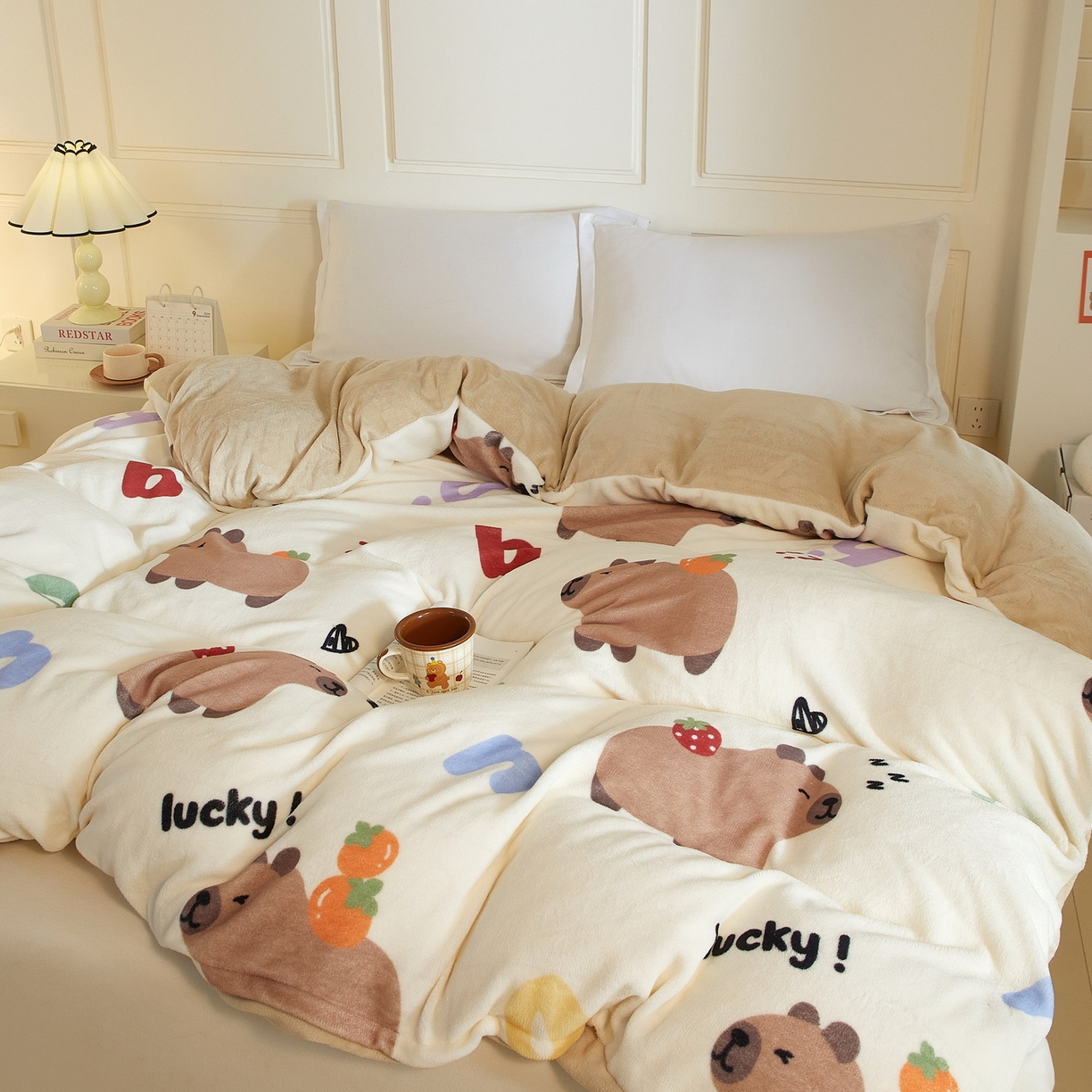 91家纺网 家纺一手货源 找家纺 蘭菲家纺 2025新款卡皮巴拉牛奶绒单被套 被套单件 皮小萌