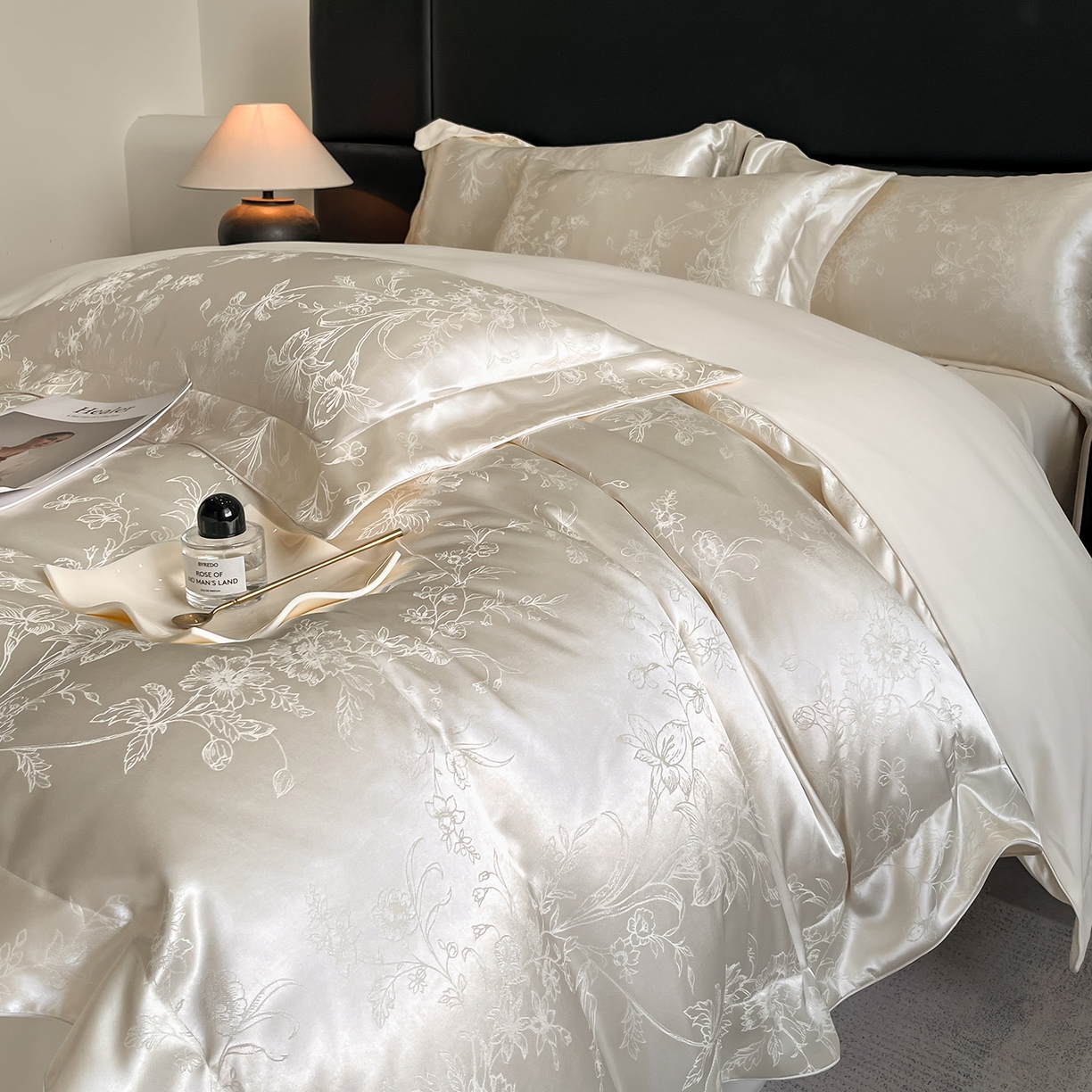 91家纺网 家纺一手货源 找家纺 置顶家纺 2025新款幸卉亲肤提花四件套 幸卉-奶昔白