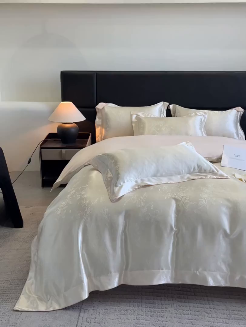 91家纺网 家纺一手货源 找家纺 置顶家纺 2025新款幸卉亲肤提花四件套 幸卉-白+香槟