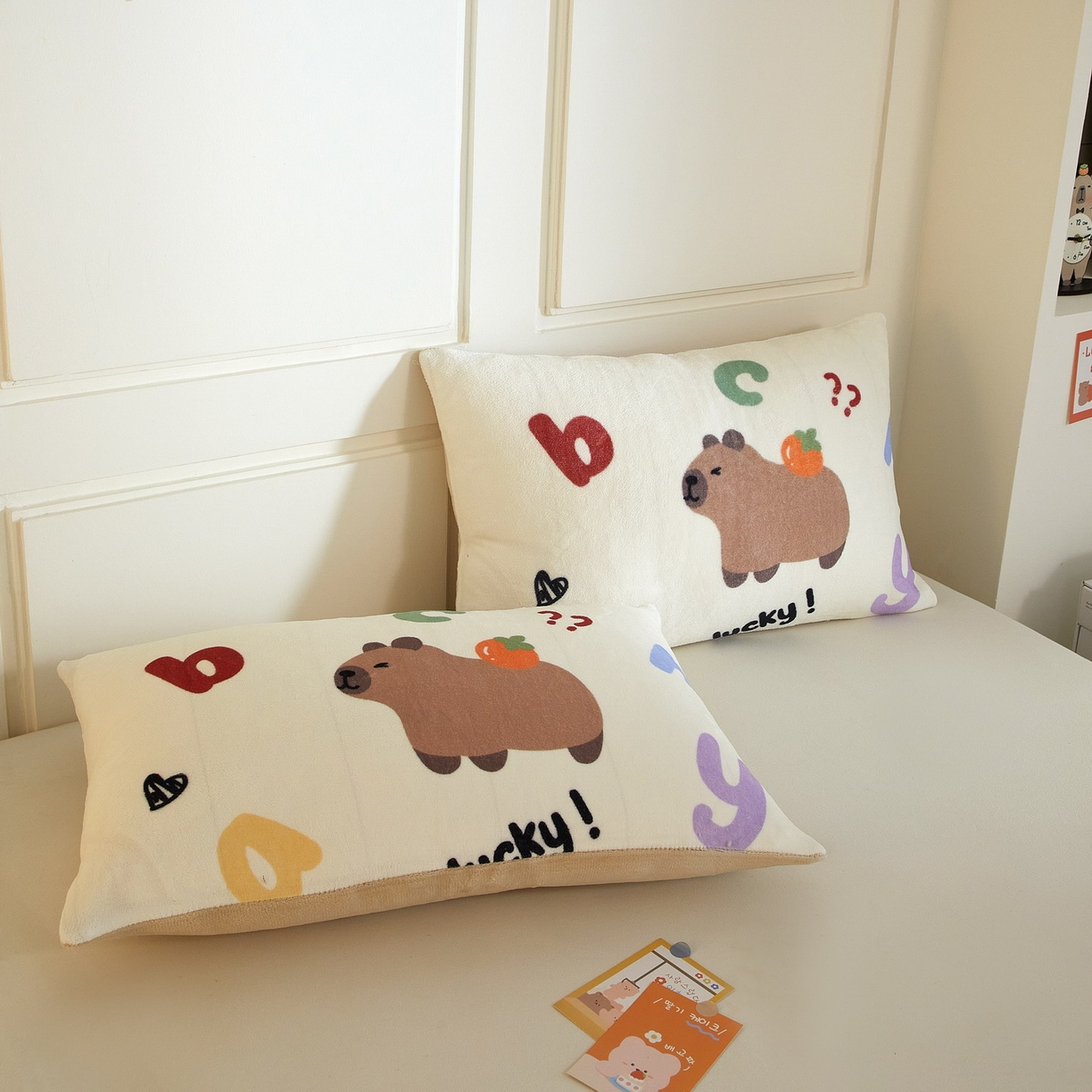 91家纺网 家纺一手货源 找家纺 蘭菲家纺 2025新款卡皮巴拉牛奶绒单枕套 枕套单件 皮小萌