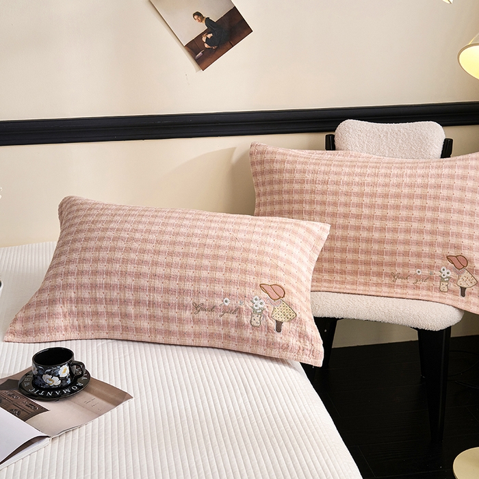 91家纺网 家纺一手货源 找家纺 （总）棠薇家纺 2025新款全棉纱布枕巾绣花枕巾纯棉水洗枕巾卡通高档枕巾预缩水