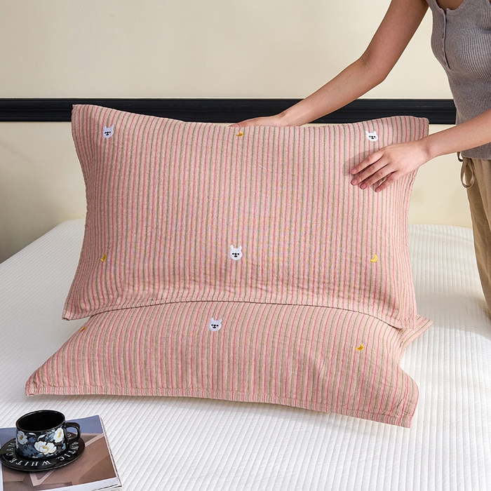 91家纺网 家纺一手货源 找家纺 （总）棠薇家纺 2025新款全棉纱布枕巾绣花枕巾纯棉水洗枕巾卡通高档枕巾预缩水