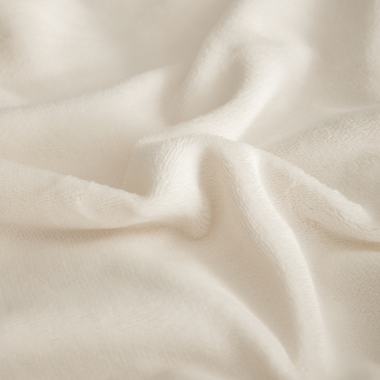 91家纺网 家纺一手货源 找家纺 置顶家纺 2025新款轻奢刺绣牛奶绒四件套-COCO小姐系列 COCO小姐牛奶绒-奶白+粉