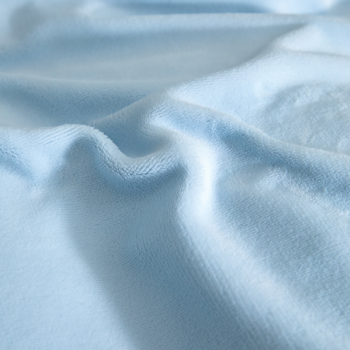 91家纺网 家纺一手货源 找家纺 置顶家纺 2025新款轻奢刺绣牛奶绒四件套-COCO小姐系列 COCO小姐牛奶绒-浅蓝