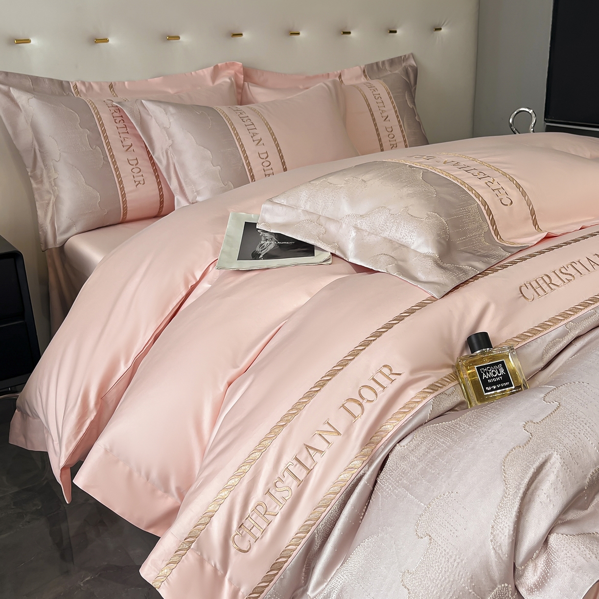 91家纺网 家纺一手货源 找家纺 置顶家纺 2025新款亲肤提花拼接刺绣四件套系列 璞云-粉玉