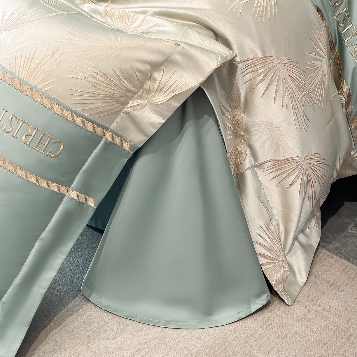 91家纺网 家纺一手货源 找家纺 置顶家纺 2025新款亲肤提花拼接刺绣四件套系列 颜予-繁星蓝