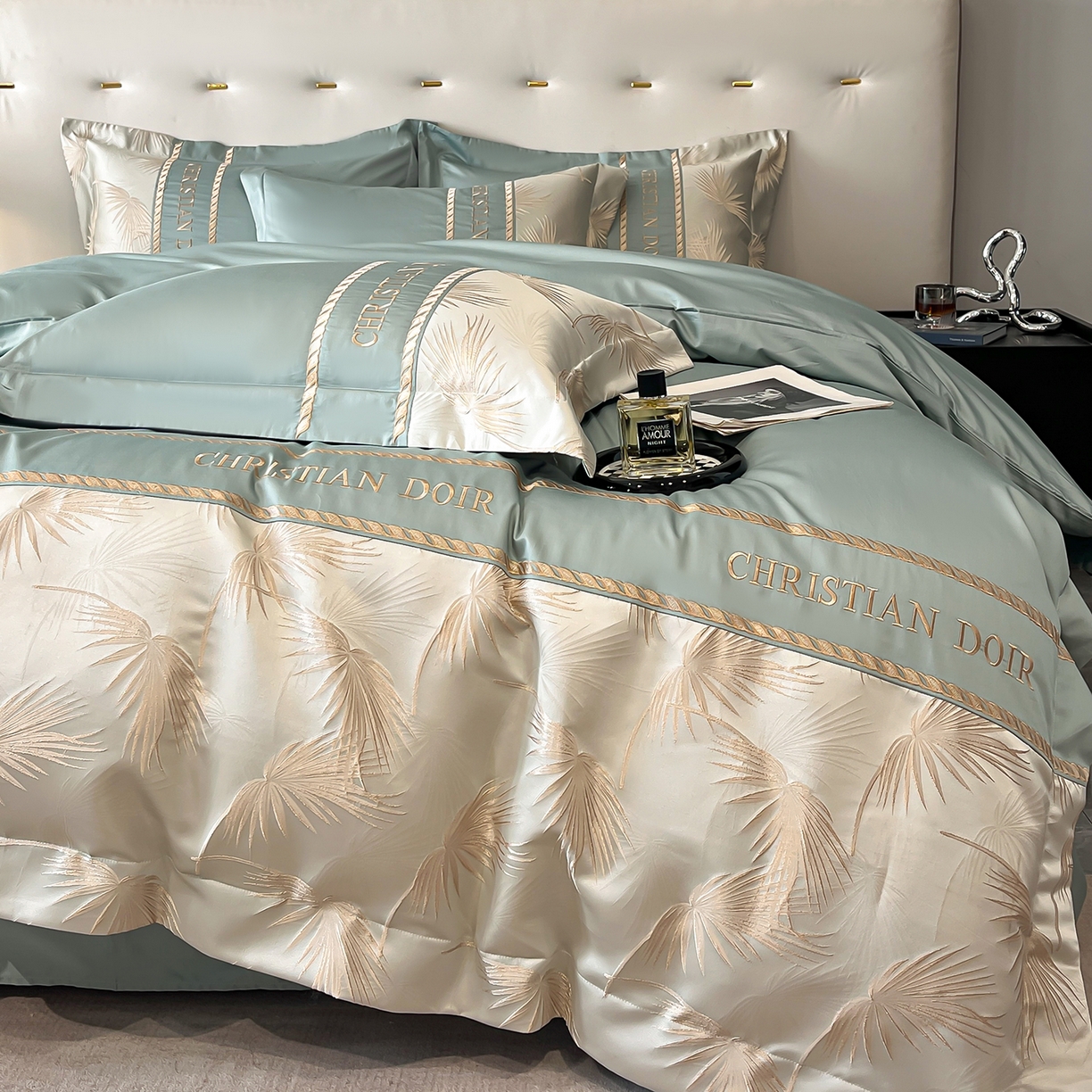 91家纺网 家纺一手货源 找家纺 置顶家纺 2025新款亲肤提花拼接刺绣四件套系列 颜予-繁星蓝