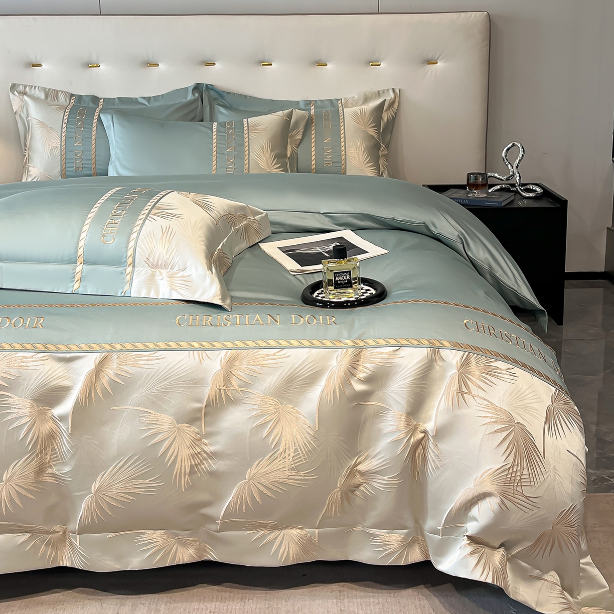 91家纺网 家纺一手货源 找家纺 置顶家纺 2025新款亲肤提花拼接刺绣四件套系列 颜予-繁星蓝