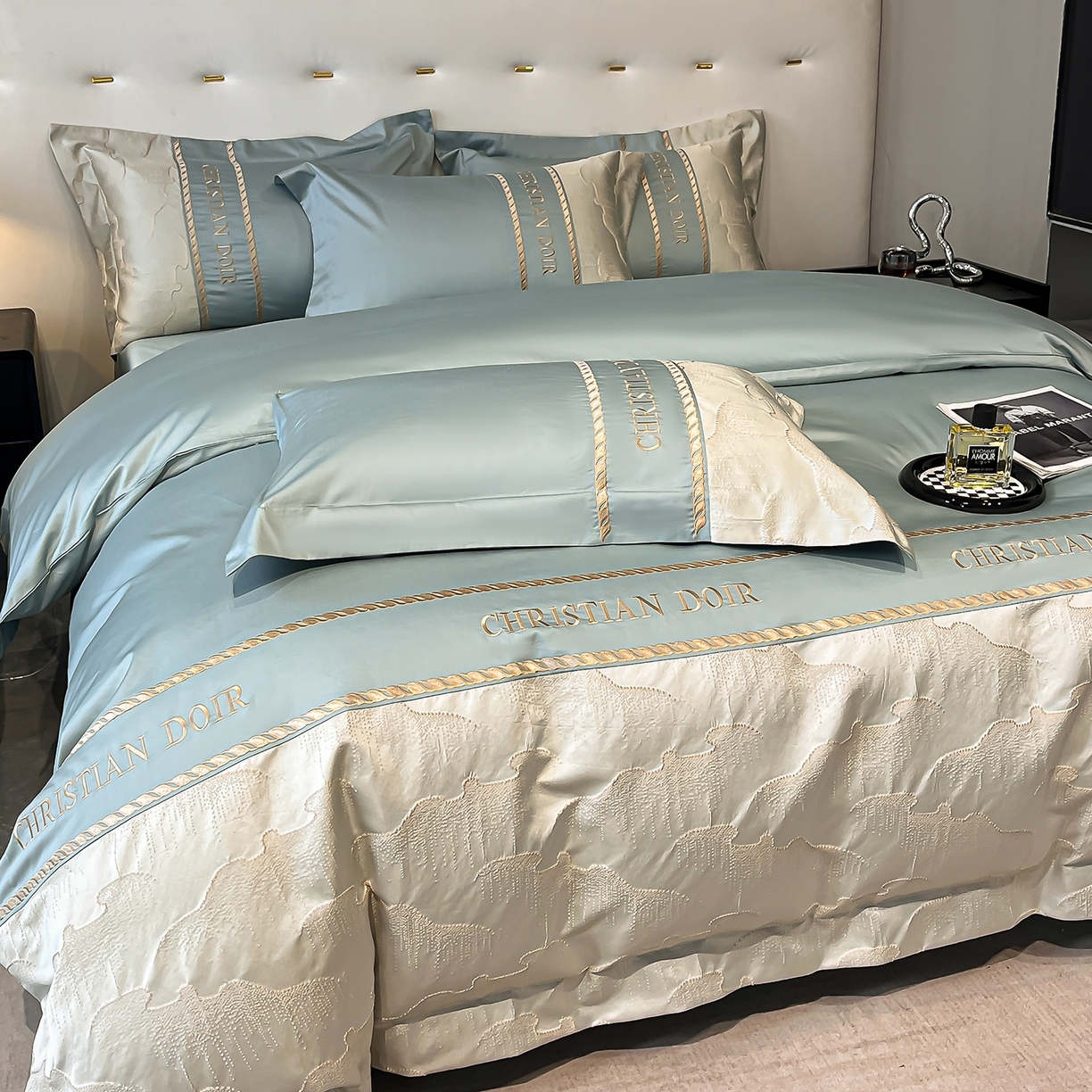 91家纺网 家纺一手货源 找家纺 置顶家纺 2025新款亲肤提花拼接刺绣四件套系列 璞云-繁星蓝