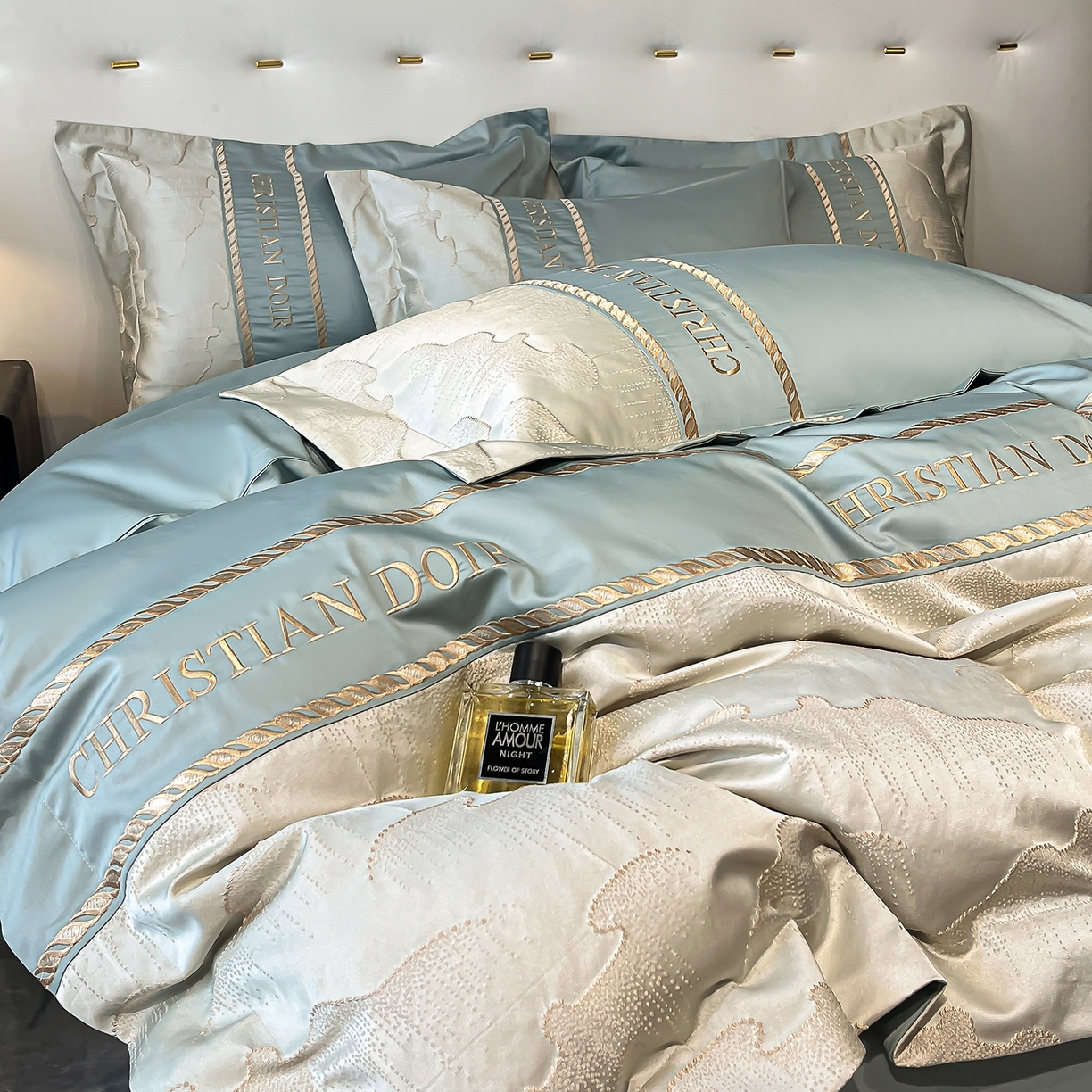 91家纺网 家纺一手货源 找家纺 置顶家纺 2025新款亲肤提花拼接刺绣四件套系列 璞云-繁星蓝