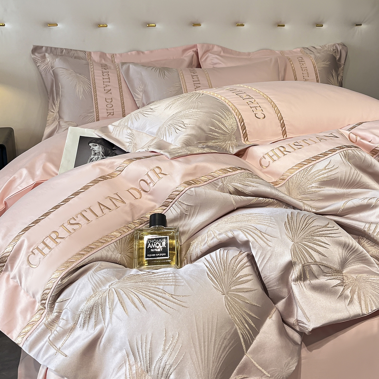 91家纺网 家纺一手货源 找家纺 置顶家纺 2025新款亲肤提花拼接刺绣四件套系列 颜予-玉粉