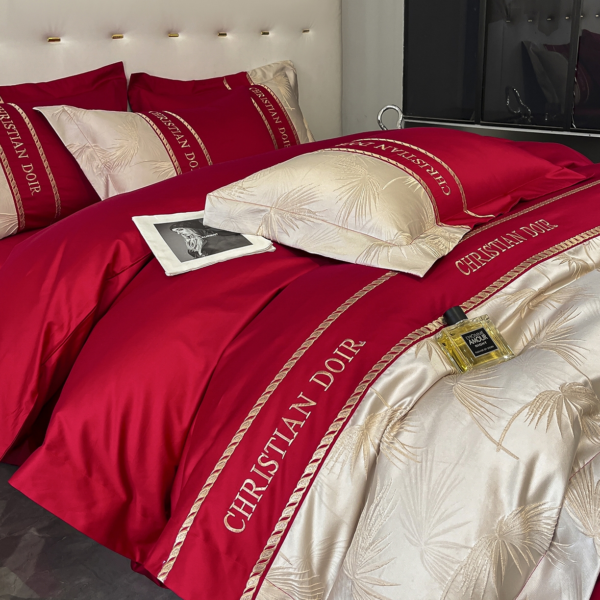 91家纺网 家纺一手货源 找家纺 置顶家纺 2025新款亲肤提花拼接刺绣四件套系列 颜予-大红