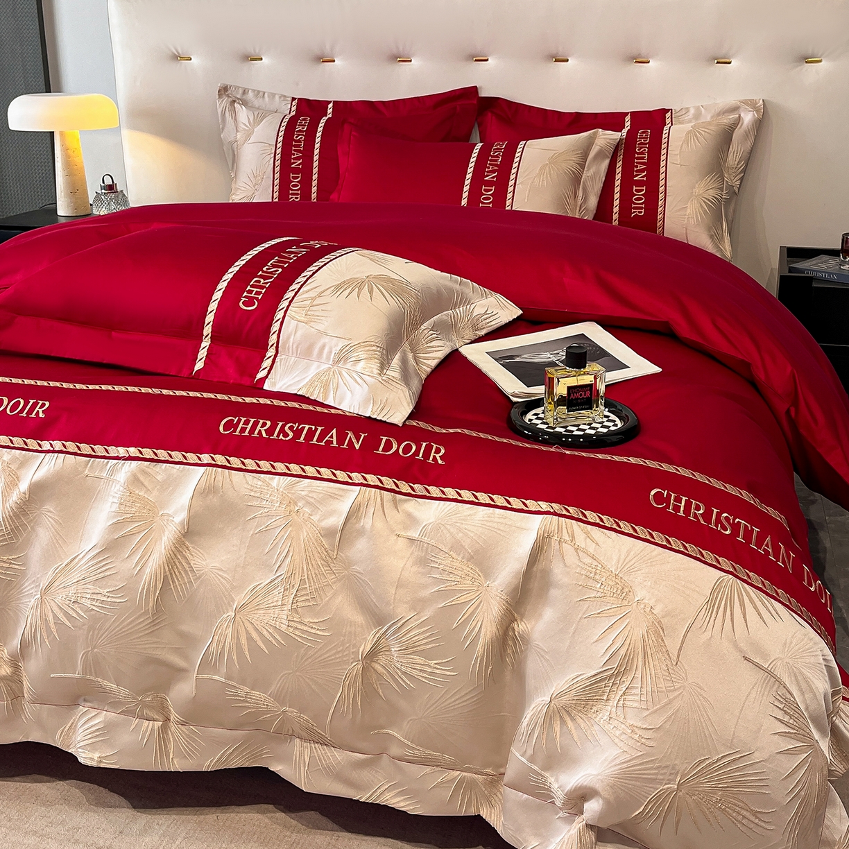 91家纺网 家纺一手货源 找家纺 置顶家纺 2025新款亲肤提花拼接刺绣四件套系列 颜予-大红