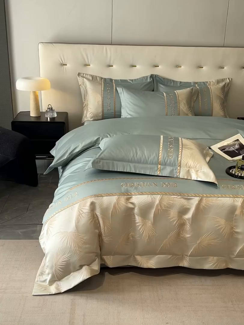 91家纺网 家纺一手货源 找家纺 置顶家纺 2025新款亲肤提花拼接刺绣四件套系列 颜予-繁星蓝